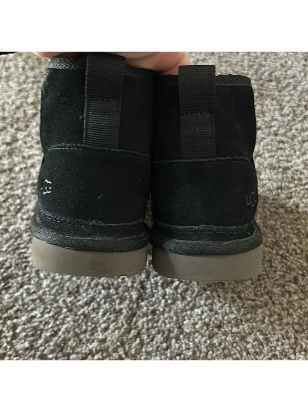 UGG Neumel II Graphic Kids Boots Black Suede Logo Strap Size 6 Youth